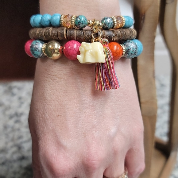 NWT stretch bracelets - Picture 3 of 6